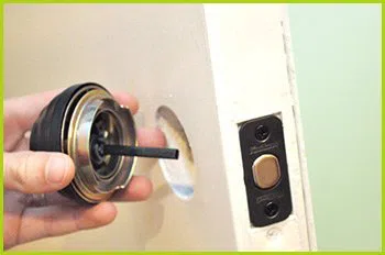 Expert Locksmith Services Pasadena, TX 713-470-0742 - 12-changing-locks