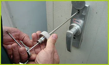 Expert Locksmith Services Pasadena, TX 713-470-0742 Expert Locksmith Services Pasadena, TX 713-470-0742 - 15-emergency-locksmiths